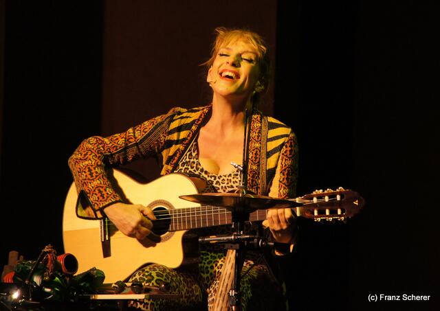 Gönn' Dir ne Auszeit - Sissi Perlinger mit neuem Programm auf Tour