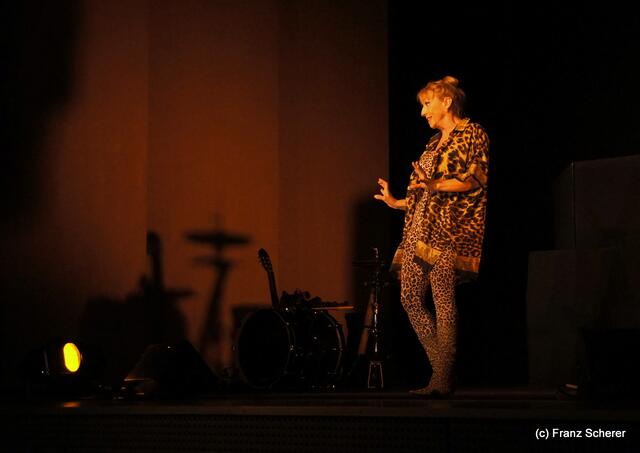 Gönn' Dir ne Auszeit - Sissi Perlinger mit neuem Programm auf Tour