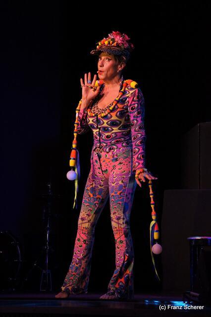 Gönn' Dir ne Auszeit - Sissi Perlinger mit neuem Programm auf Tour