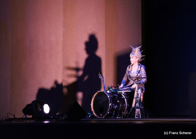 Gönn' Dir ne Auszeit - Sissi Perlinger mit neuem Programm auf Tour