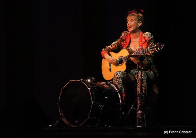 Gönn' Dir ne Auszeit - Sissi Perlinger mit neuem Programm auf Tour