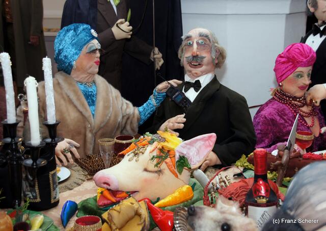 In Hülle mit Fülle. Alraunes Fest der weichen Kunst.