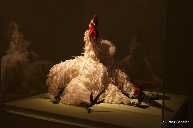 In Hülle mit Fülle. Alraunes Fest der weichen Kunst.