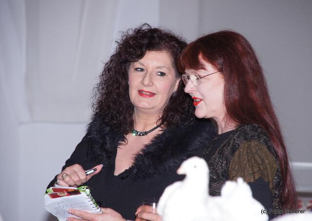 In Hülle mit Fülle. Alraunes Fest der weichen Kunst. myheimat-Reporterin Sabina Scherer im Gespäch mit der Künstlerin Alraune Siebert