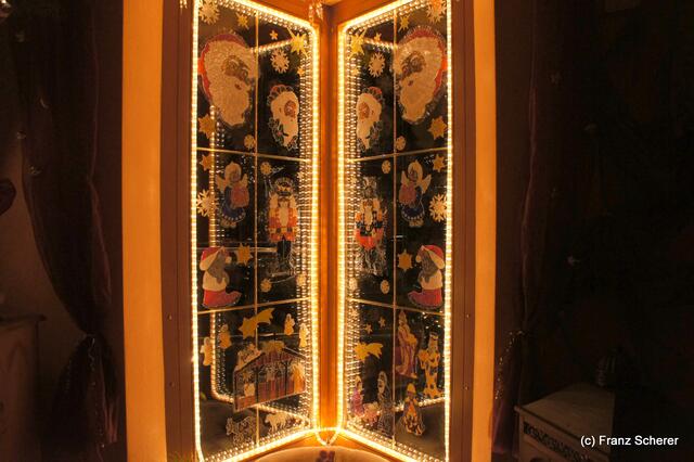 Es weihnachtet! Bei Schwendners in Kissing strahlen die Lichter - auch drinnen in der warmen Stube