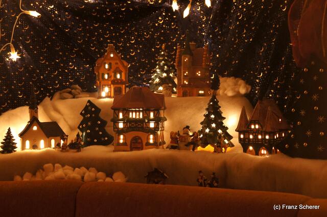 Es weihnachtet! Bei Schwendners in Kissing strahlen die Lichter - auch drinnen in der warmen Stube