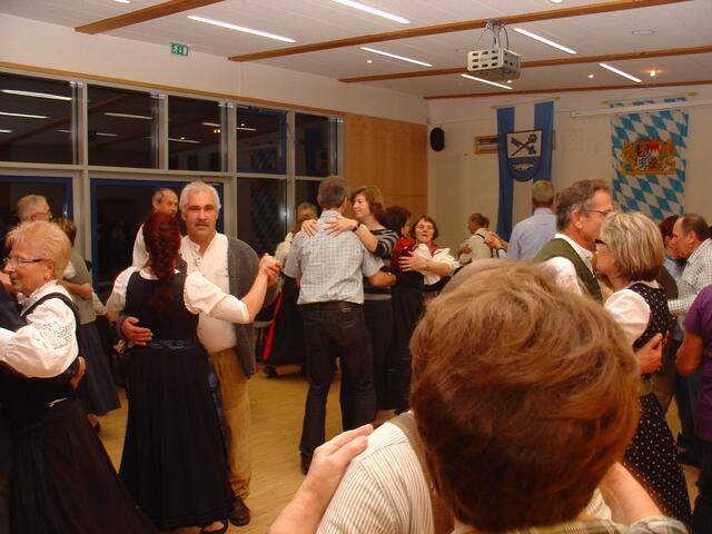 pures Tanzvergügen bei Walzer und Polka