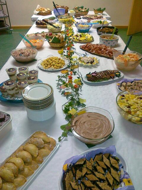 Blick aufs Buffet beim Kathreinzanz