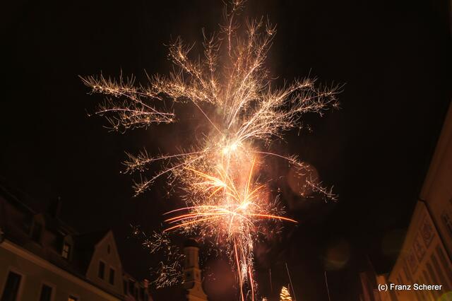 Feuerwerk zur Nacht der Sterne beim Friedberger Advent 2011