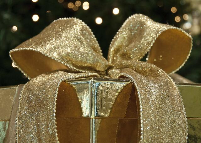 das erste Geschenk ist im Kasten