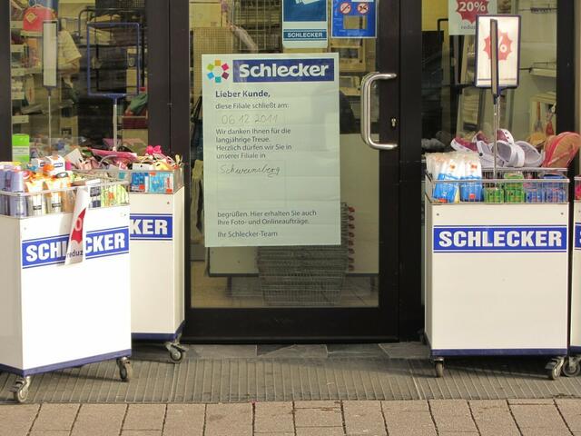 Eingang zu Schlecker am 5.12. gegen 14:45 Uhr