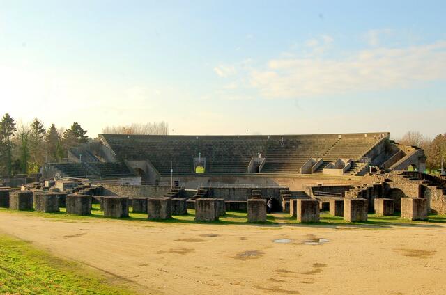 Panem et circensis - Brot und Spiele auch im Amphitheater am Niederrhein