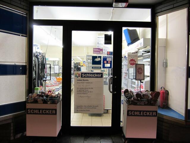 Eingang zu Schlecker am 5.12. gegen 17:45 Uhr