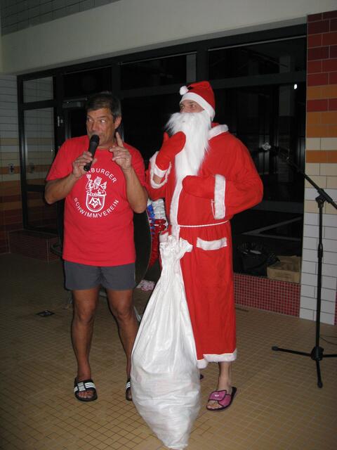 ... der Nikolaus ... Empfangen wurde er von Rainer Pohl.