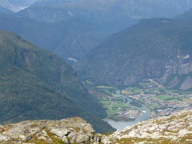 Blick auf Gaupne und ins Jostedal
