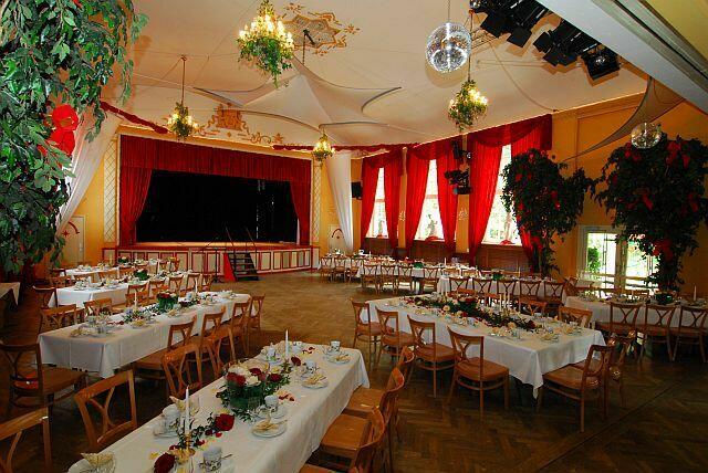 Der Festsaal in dem sich diese außergewöhnliche Veranstaltung abspielen wir. Weitere Räume sind im Tagesprogramm zur Verfügung.