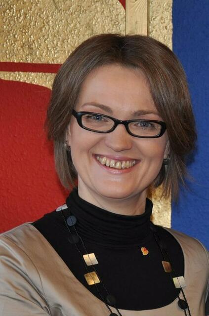 Terminvereinbarungen bei Lecture_Offenbach e.V., Ausbildungsstätte der Stiftung Lesen, nehmen Sie bitte mit Paula Kuhn vor. Telefonisch unter 069 / 4095 3854; per Mail: friends@lecture-offenbach.de . Mehr Infos über den Verein: www.lecture-offenbach.de . | Foto: Lecture_Offenbach e.V.; Paula Kuhn, Referentin der Stiftung Lesen