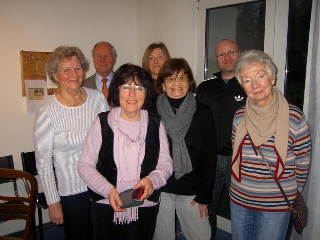Vor v li: SoVD Lisa Höhn, Ulrike Weisang, Heidi Mallohn, Hanne Nolte Hinten:  Herward Ladewig und  2 Pers. vom LandwehrPark Team