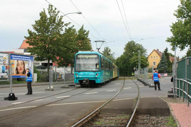 Bahnübergang in Bommersheim (16.06.2011)