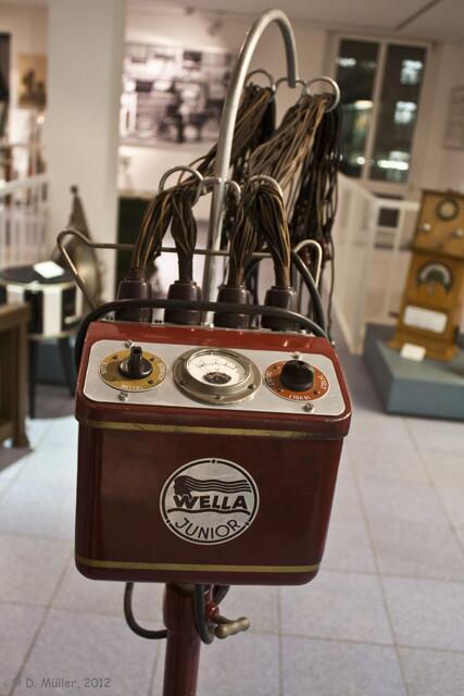 Dieses Folterinstrument diente zur Dauerwelle.