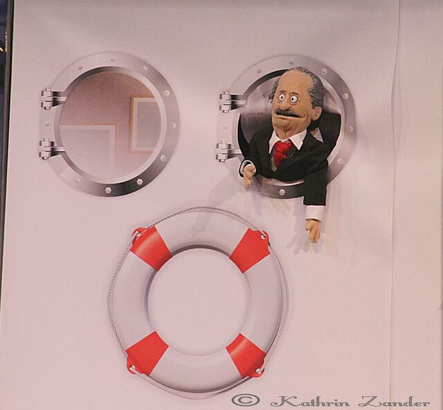Ein blinder Passagier von der SPD, ja wie kommt den der da her. Was will der? In Zukunft bei jedem bayrischen Fest das Fass anstechen? Das müssen wir verhindern!!!!!!!