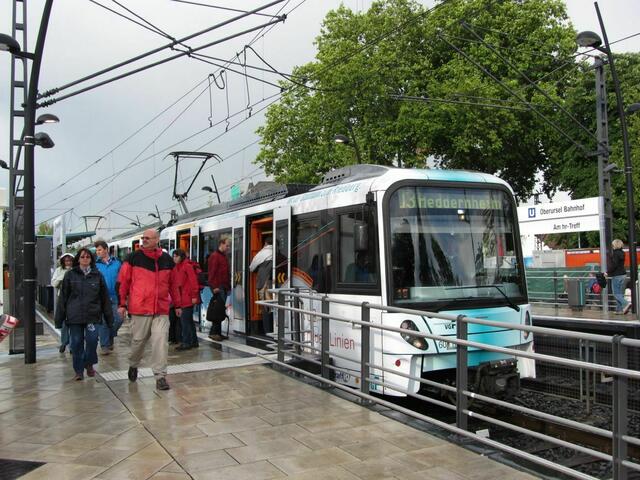 U3 nach Heddernheim mit Werbung für die Linie zum Riedberg (18.06.2011)