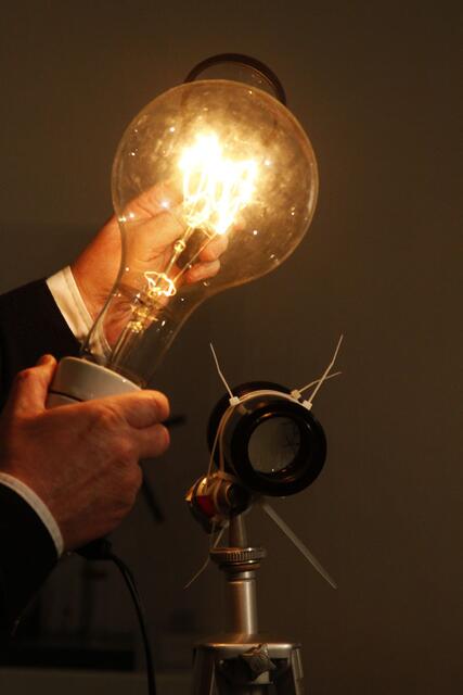 Erster Versuch im Energiemuseum ---
