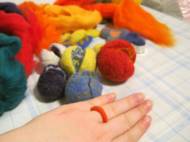 nass gefilzter Fingerring