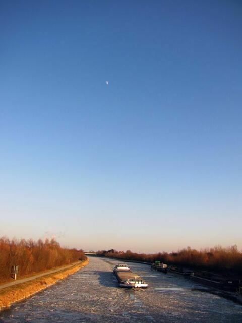 Kanal mit Halbmond