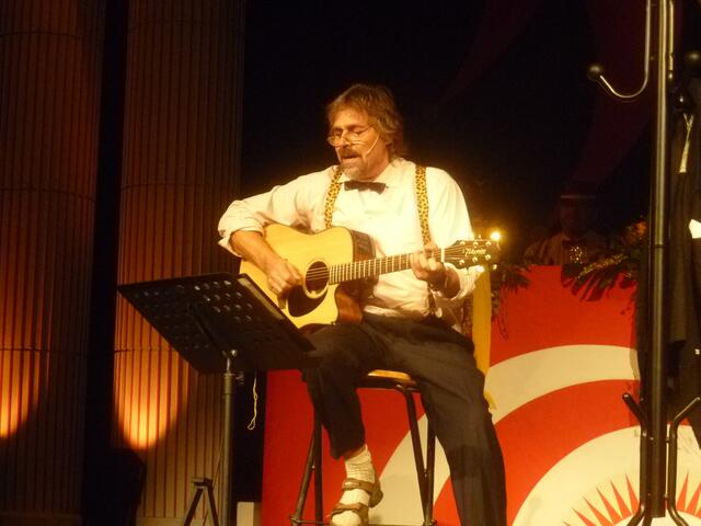 Dieter Willutzky singt über "Geisterfahrer"