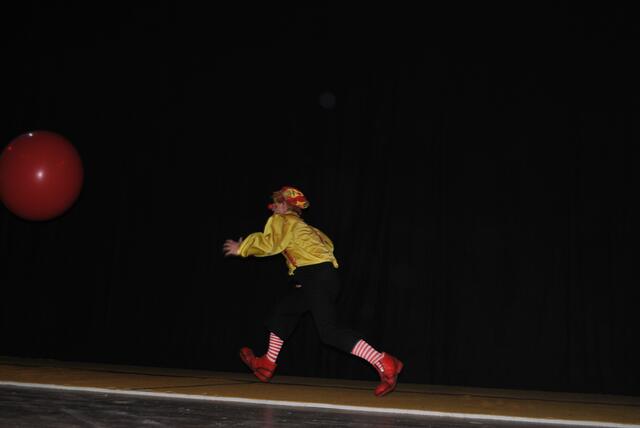 „Cristallica“  mit Komik und  ...