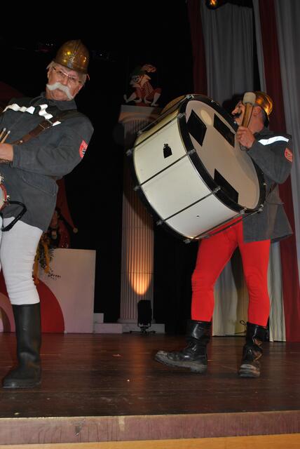Herbert Lenz (links) und Bernhard Happacher - man(n) trägt wieder rot ...