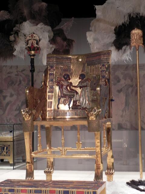 Der Thronsessel