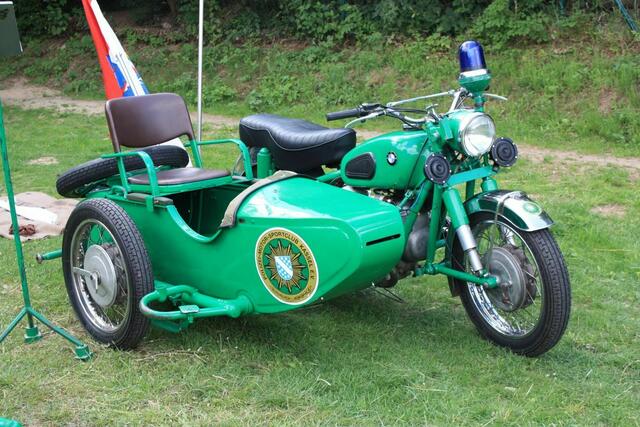 Motorrad mit Beiwagen