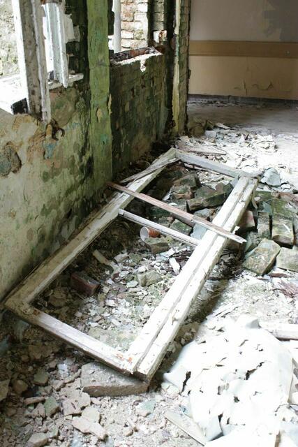 Ausgedient - Beelitz, Mai 2010