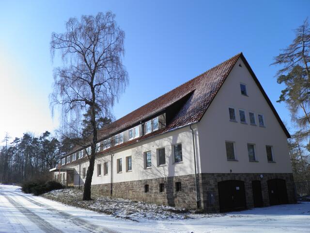 Das Verwaltungsgebäude nocheinmal ... 2012