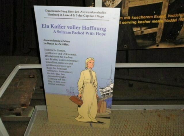 Hier geht es zur Dauerausstellung "Ein Koffer voller Hoffnung" - Luke 4 und 5