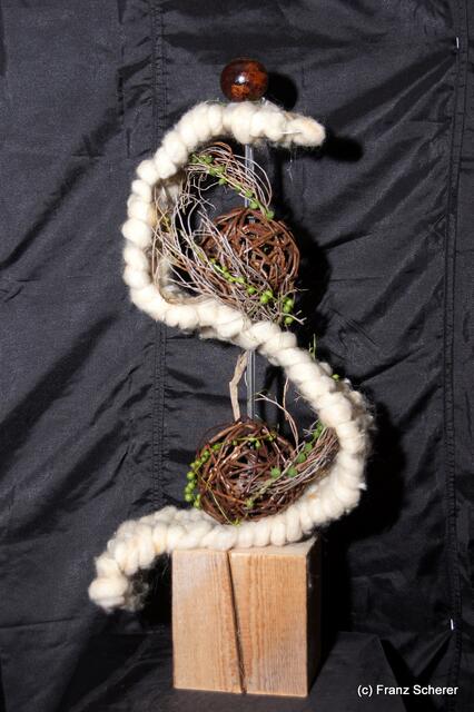 Valentinstag - Tag der Blumen und kleinen Aufmerksamkeiten. Mit natürlichen Elementen entstehen bei Blumen Eichele in Friedberg dekorative Kunststücke