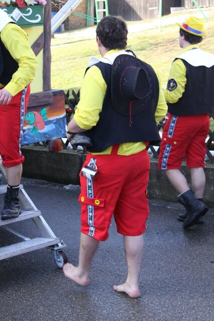 der Sommer kommt, manch einer war gar schon barfuss unterwegs