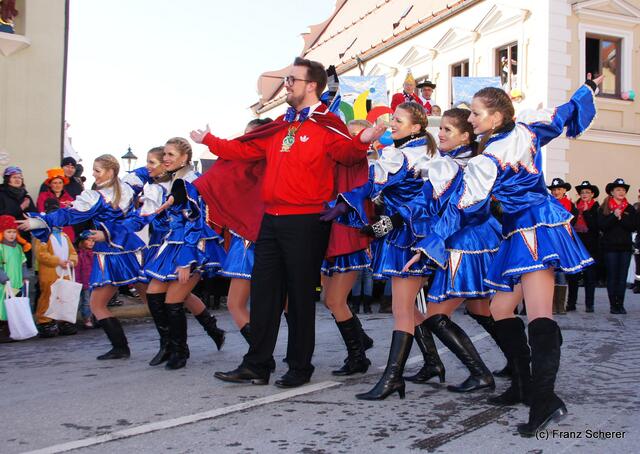 Friedberger Faschingsdienstag 2012 - Mit dabei: die ORCC-Garde