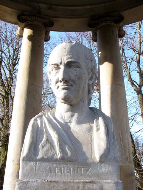 Und nun noch ein kleiner Abstecher in den Georgengarten zu Leibniz.