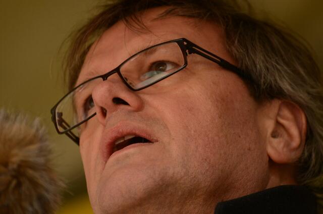 anti-atom-demo zum jahrestag von Fukushima, Hannover, 11.märz 2012    15 stadtsuperintendent Heinemann