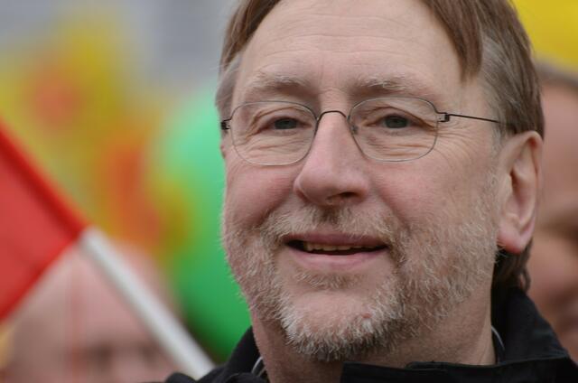 anti-atom-demo zum jahrestag von Fukushima, Hannover, 11.märz 2012    07   Bernd Lange, SPD-abgeordneter im europ. parlament