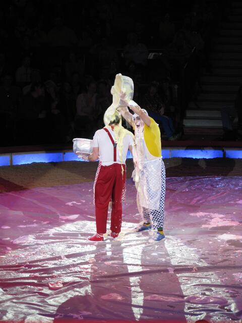 Clowns mit lustigen Einlagen