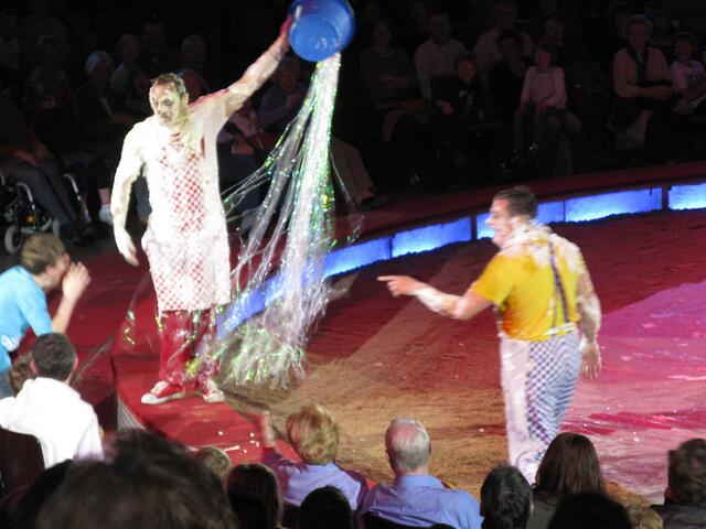 Clowns mit lustigen Einlagen
