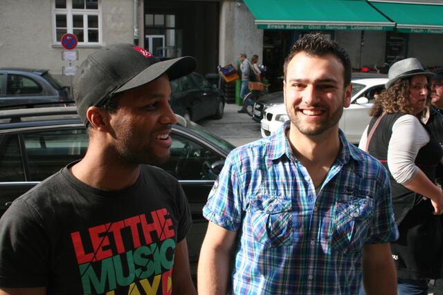 Sänger und Schlagzeuger der Band True Calling