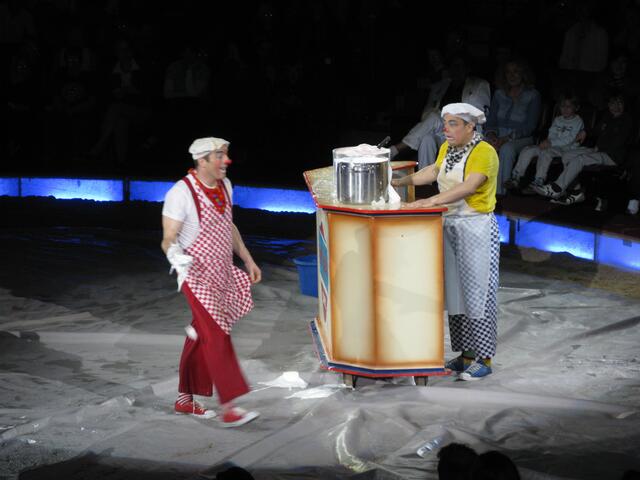 Clowns mit lustigen Einlagen