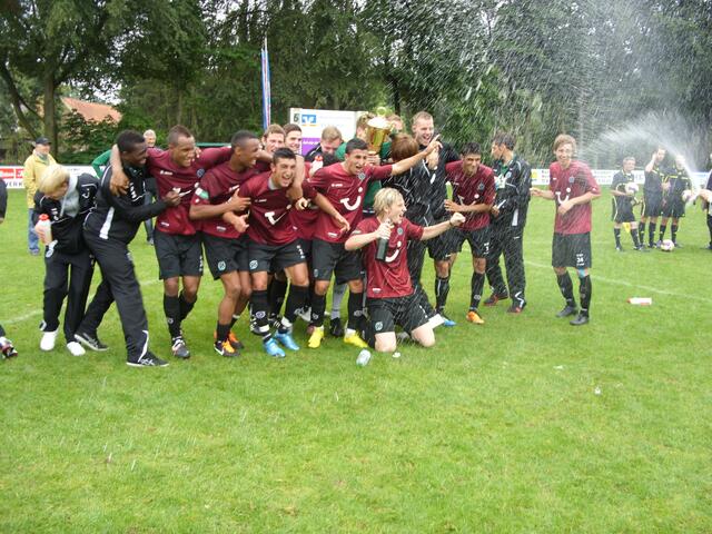 Der letzjährige Porta-Pokal-Sieger - Hannover 96 II - U23