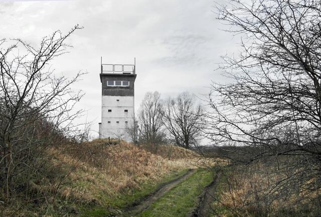 Vom Wachturm am Dassower See hielten DDR-Grenzer die Bürger von der Flucht in den Westen ab.