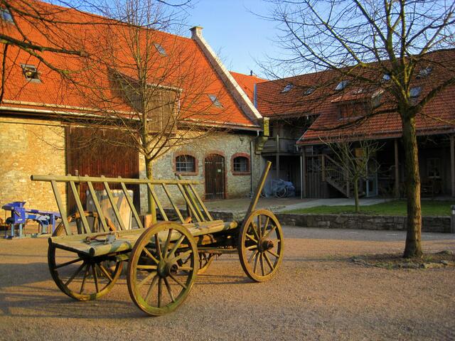 Im Hof der "Alten Remise"